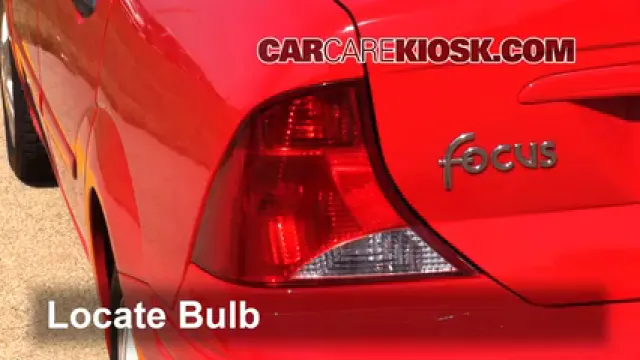 2004 Ford Focus ZTS 2.3L 4 Cyl. Lights Tail Light (replace bulb)